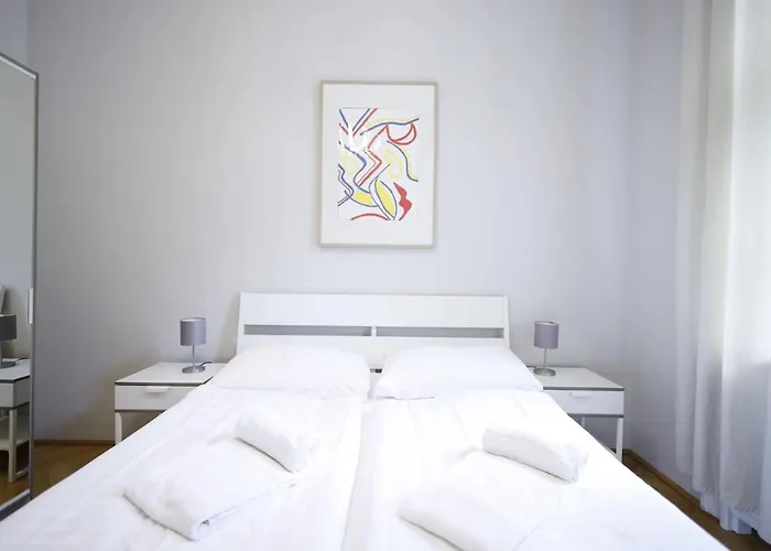 Heymi Karlsplatz Apartment Wien